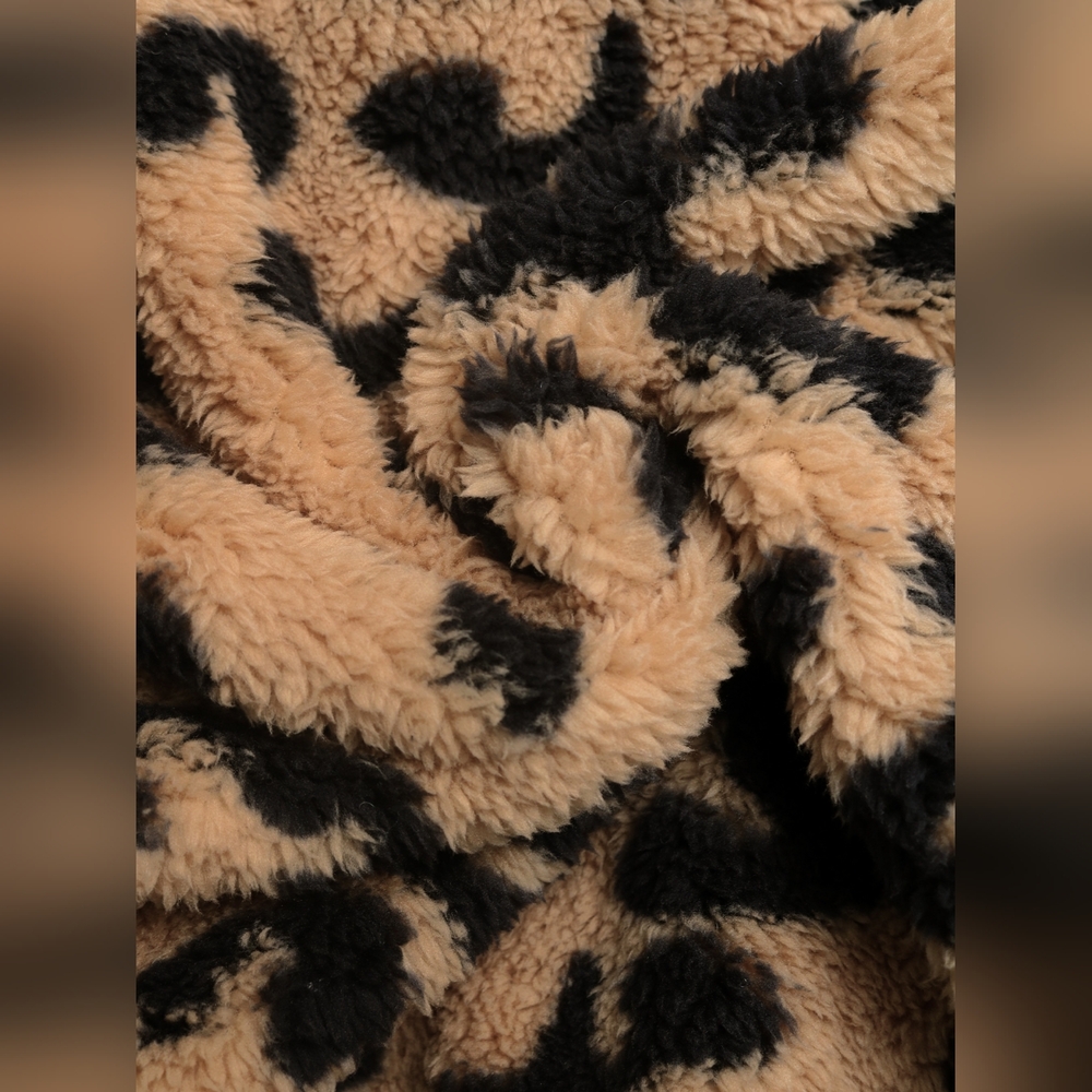 Wild Blocks Zip Jacket - Picture 12 of 13
